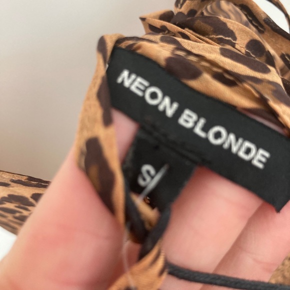 Dress - Picture 3 of 3